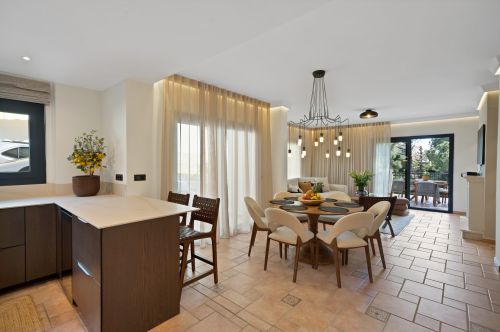 VILLA WITH VALID AND TRANSFERABLE TOURIST LICENCE!