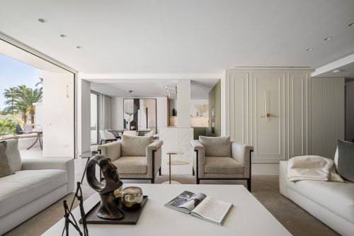 Unique southfacing frontline beach penthouse - Alhambra del Mar