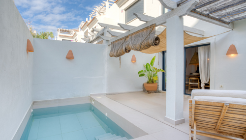 Fantastic Holiday Rental Investment – Elegant Three-Bedroom Townhouse in Agra Residencial, Estepona