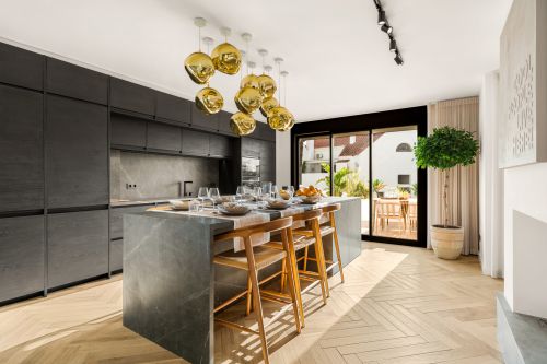 Apartment for sale in Nueva Andalucia, Marbella