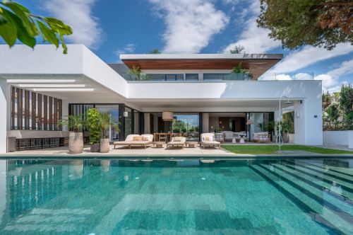 6 bedroom villa for sale in Marbesa, Marbella Este