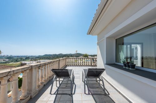 Small villa with panoramic views in Jardines del Águila