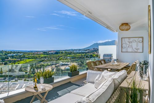 Modern 3-Bed Apartment in Oceana Views, Cancelada