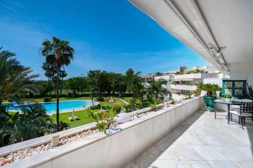 Duplex Penthouse Los Granados Golf, Nueva Andalucía