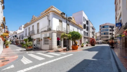 Building for sale in Estepona Centre, Estepona Town