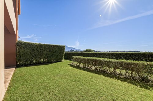 Ground Floor Apartment in Benatalaya – Private Garden, 24H Security & Prime Location