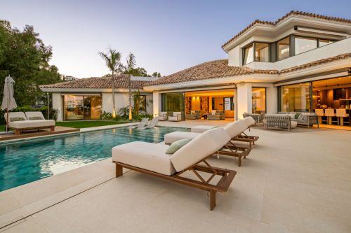 Luxury Villa in El Herrojo, Benahavís