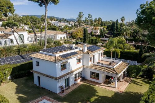 Villa for sale in Los Monteros Playa, Marbella East