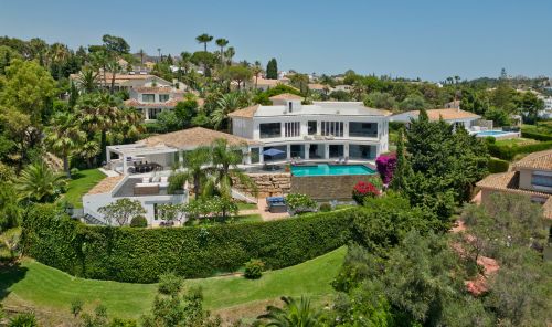 Exceptional Contemporary Villa with Panoramic Sea Views in Hacienda Las Chapas, Marbella East