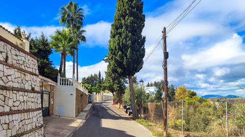 580 m² plot in a residential area