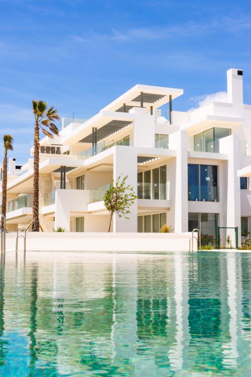 Penthouse Between the Sea and the Sky