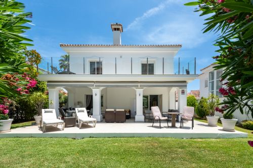 3 bedroom villa for sale in Monte Biarritz, Estepona East
