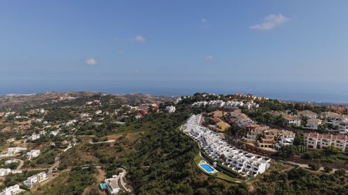 CASA ADOSADA DE ESQUINA TOTALLY RENOVADA IN 2020 WITH PANORÁMICA VIEWS TO THE SEA AND MONTAÑA