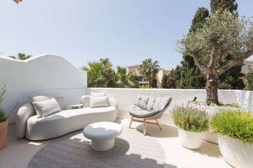 Duplex fully renovated on second line beach in Puerto Banus