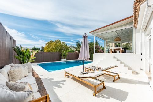 Villa for sale in Nueva Andalucia, Marbella