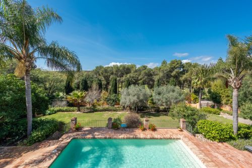 Elegant Andalusian Home with Golf Views in El Paraíso