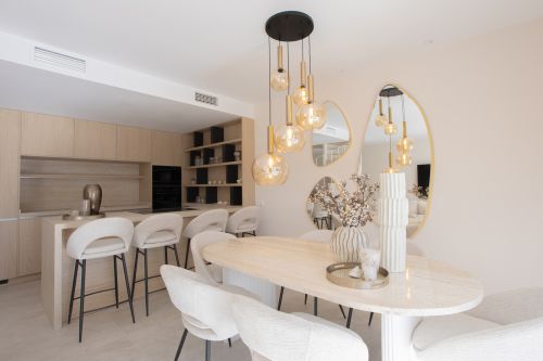 Aloha Garden — Fully Renovated 4-Bedroom Duplex Penthouse