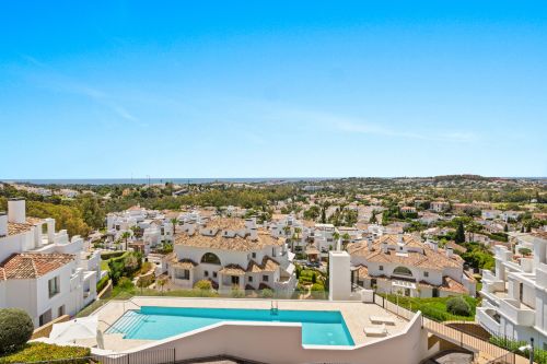 Exclusive Whole-Floor Residence with Private Pool | 9 Lions Residences, Nueva Andalucía