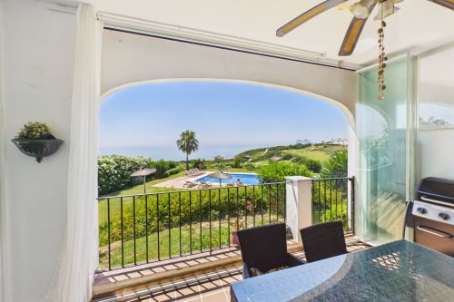 Apartment for sale in Alcaidesa Costa