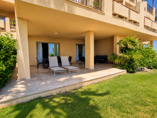 Ground floor with garden and big terrace