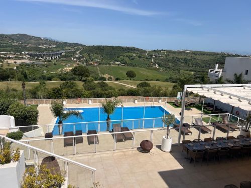 INVESTMENT OPPORTUNITY – Top-Floor Golf View Apartment | Up to 60 Days' Owner Use Per Year