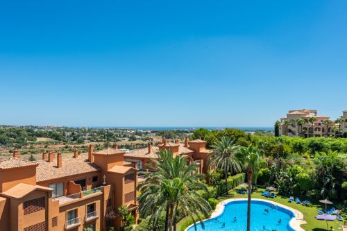3 bedroom penthouse for sale in Benatalaya, Estepona East
