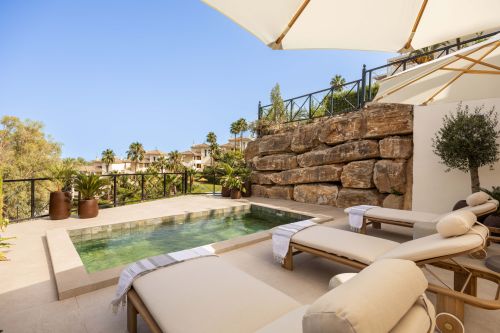 Luxury Ground Floor Apartment in Les Belvederes, Nueva Andalucía