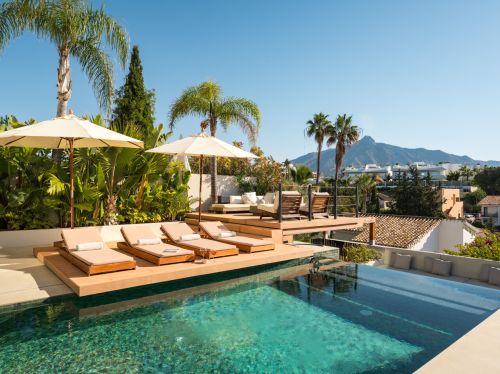 5 bedroom villa for sale in Nueva Andalucia, Marbella