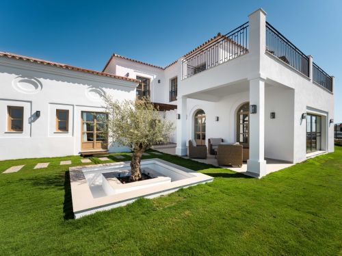 4 bedroom villa for sale in Valle Romano, Estepona West