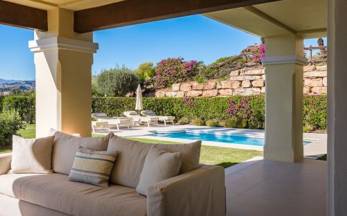 4 bedroom ground floor apartment for sale in Nueva Andalucia, Marbella