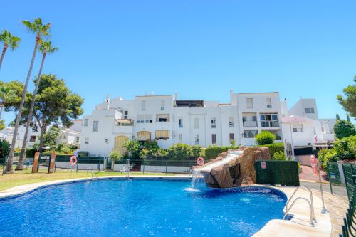 Beautifully reformed, south east facing three bedroom penthouse located in the sought-after gated community Parque Elviria, Marbella