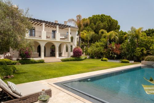 LA SERENA-Exklusive beach side villa in San Pedro