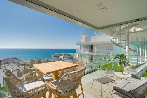 Stunning two bedroom, south facing duplex penthouse in the exclusive Med Two, El Higuerón residential complex - Fuengirola