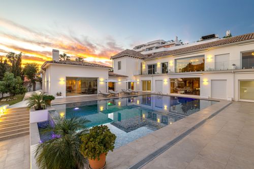 7 bedroom villa for sale in Guadalmina Alta, San Pedro de Alcantara