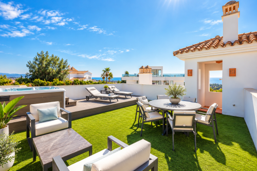 3 bedroom penthouse for sale in Paraiso Pueblo, Benahavis