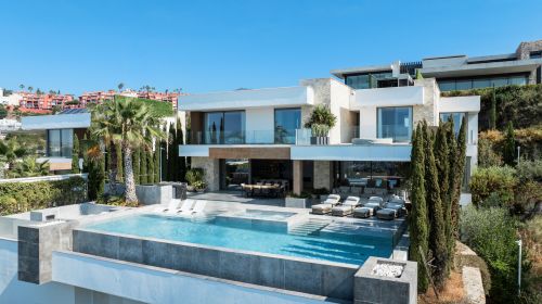 6 bedroom villa for sale in The Hills, Benahavis