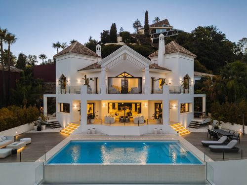 5 bedroom villa for sale in El Herrojo, Benahavis