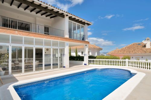 3 bedroom semi detached house for sale in La Mairena, Marbella Este