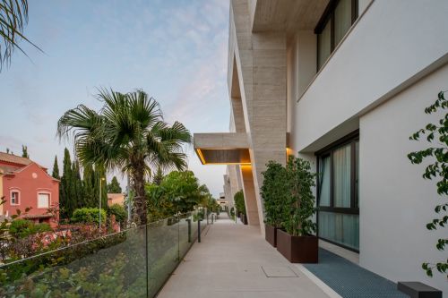 4 bedroom ground floor duplex for sale in Marbella Golden Mile