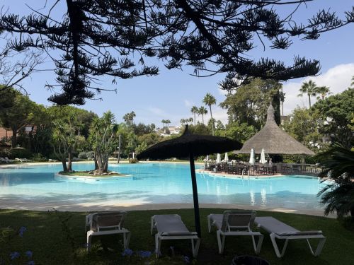 2 bedroom apartment for sale in Alhambra del Golf, Estepona East