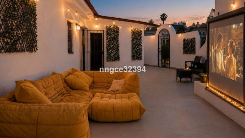 5 bedroom penthouse for sale in New Golden Mile, Estepona East