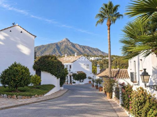 2 bedroom town house for sale in Nueva Andalucia, Marbella