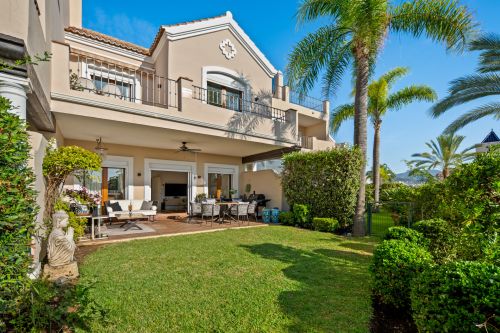 3 bedroom town house for sale in El Paraiso, Estepona East