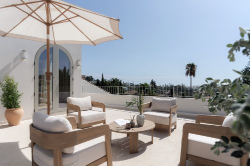 4 bedroom villa for sale in Los Naranjos, Nueva Andalucia