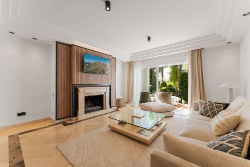 3 bedroom ground floor apartment for sale in Marbella Golden Mile