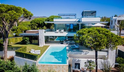 6 bedroom villa for sale in Marbesa, Marbella Este