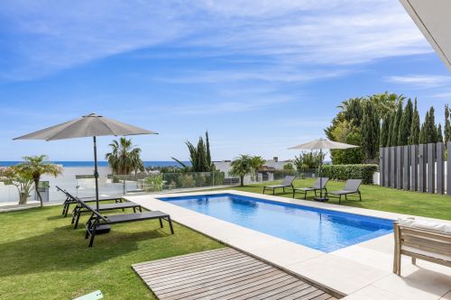 5 bedroom villa for sale in La Alqueria, Benahavis