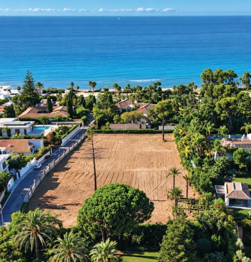 Plot for sale in Los Monteros, Marbella Este
