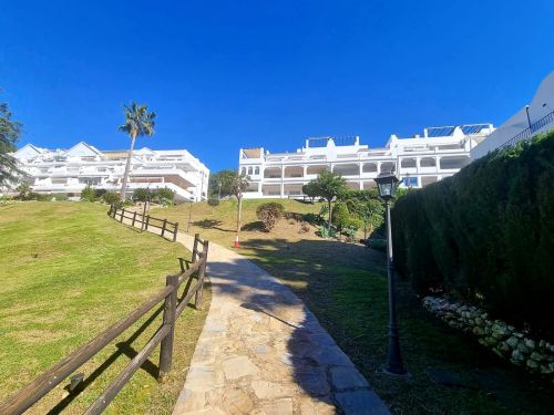 2 bedroom apartment for sale in La Quinta, Benahavis