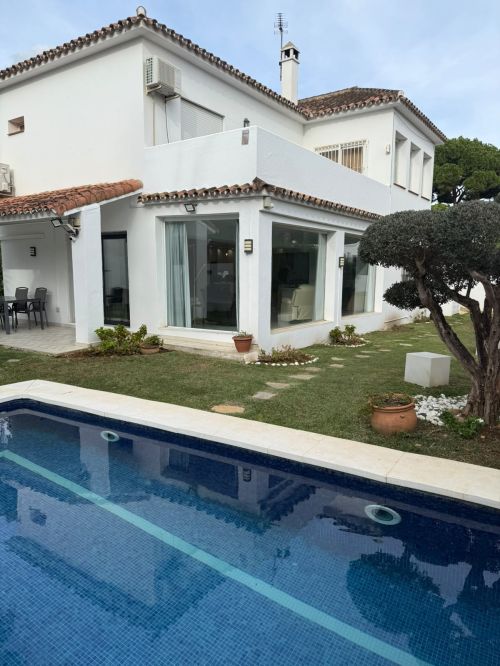 4 bedroom villa for sale in Nagüeles, Marbella Golden Mile